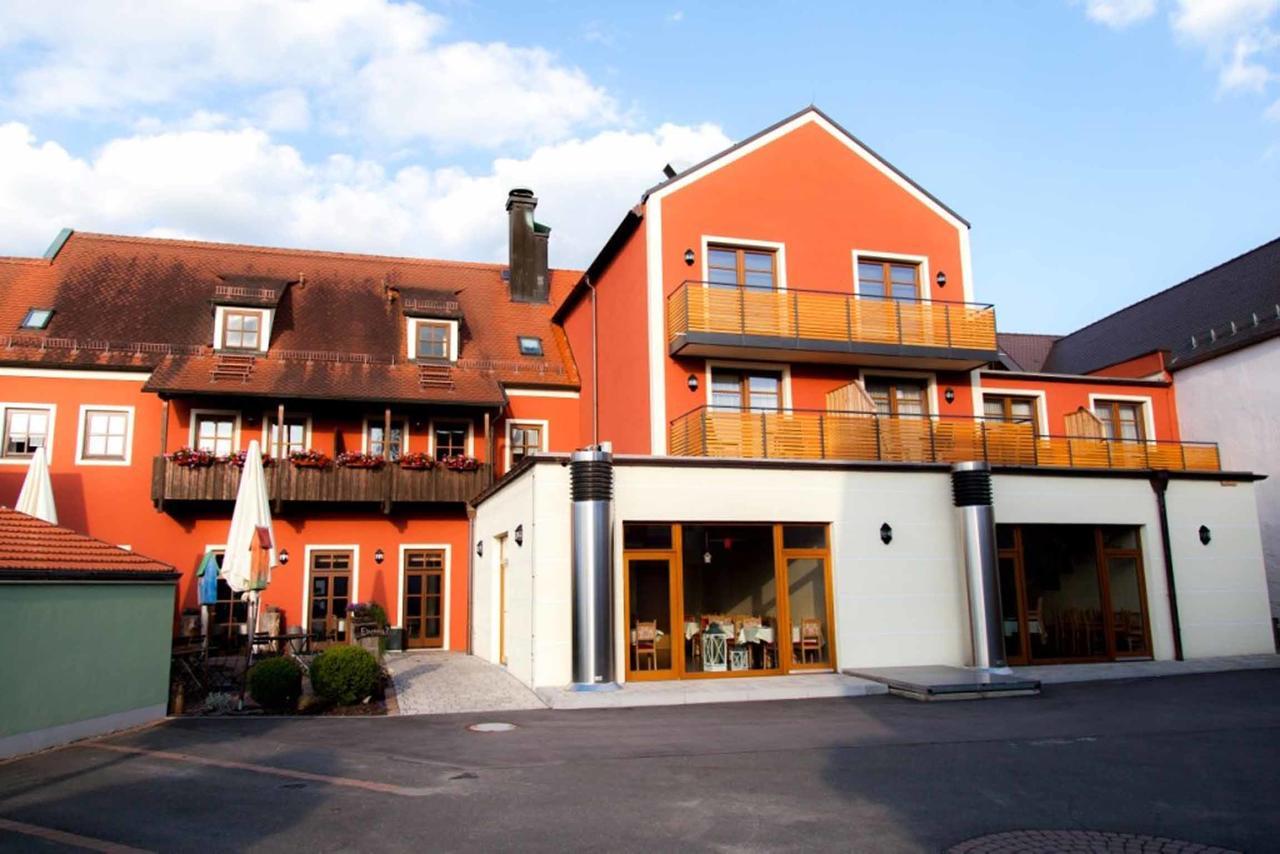 Da'Sporrer Hotel & Wirtshaus Neunburg vorm Wald Exterior foto